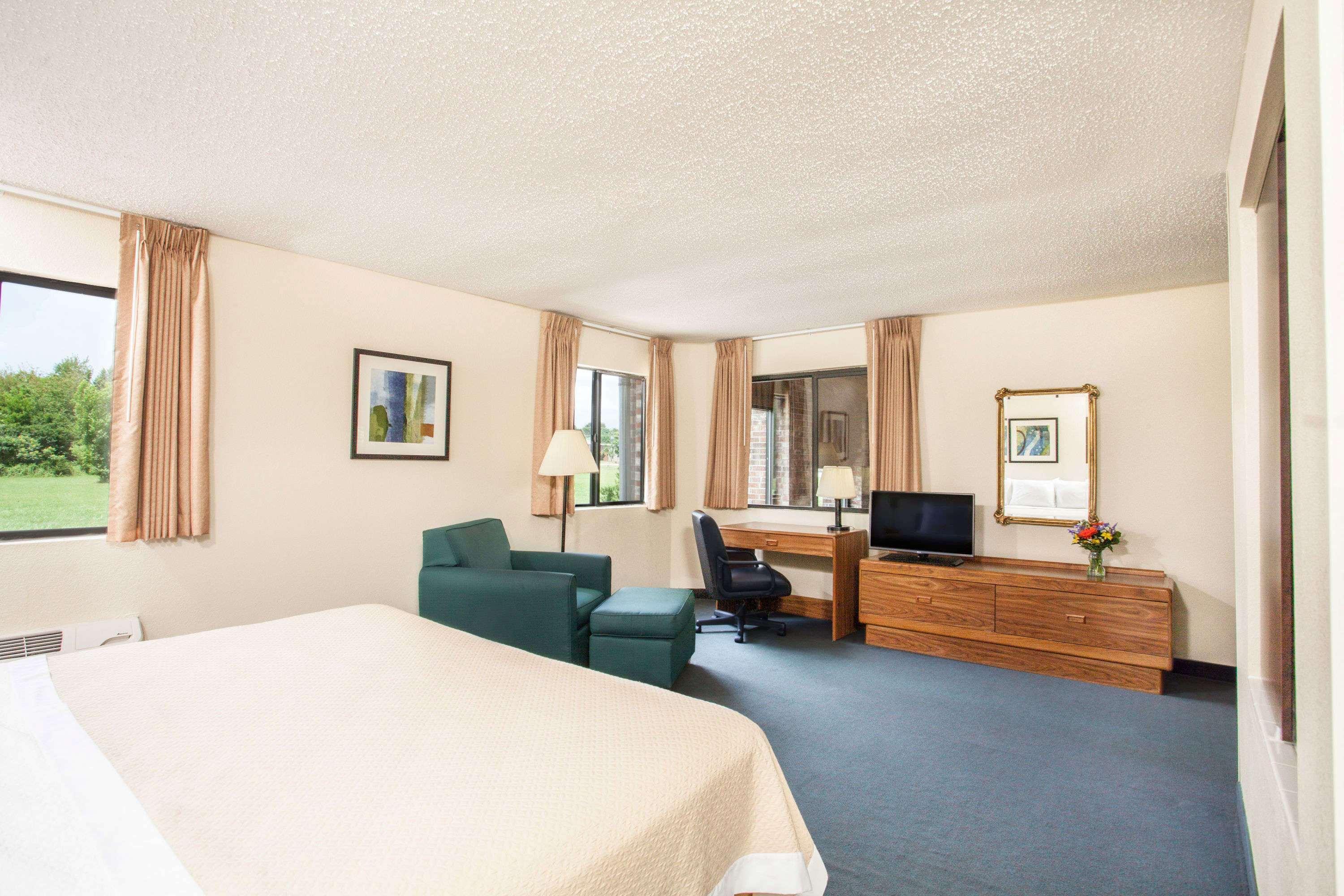 Days Inn By Wyndham Glasgow Eksteriør bilde