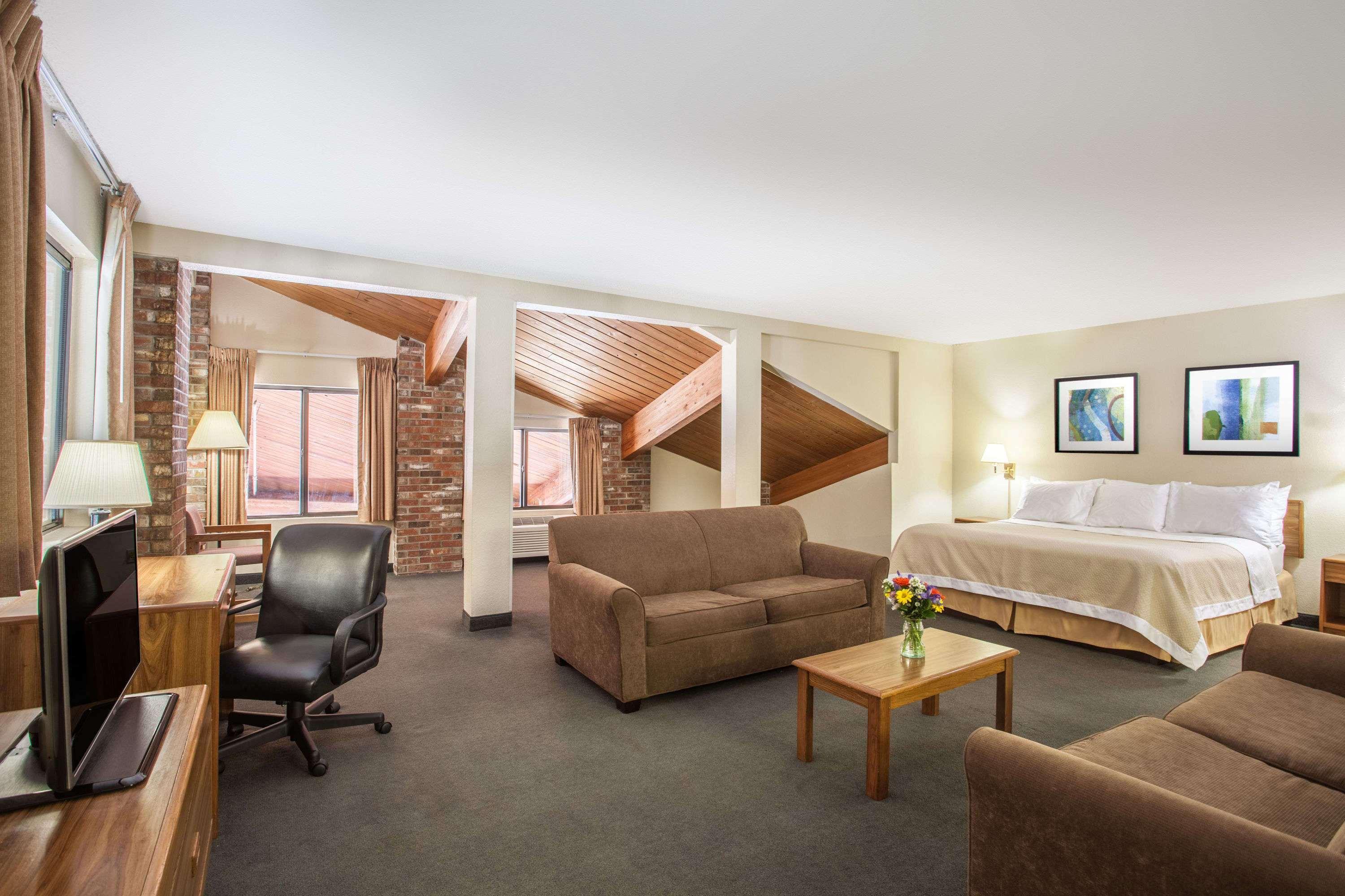 Days Inn By Wyndham Glasgow Eksteriør bilde