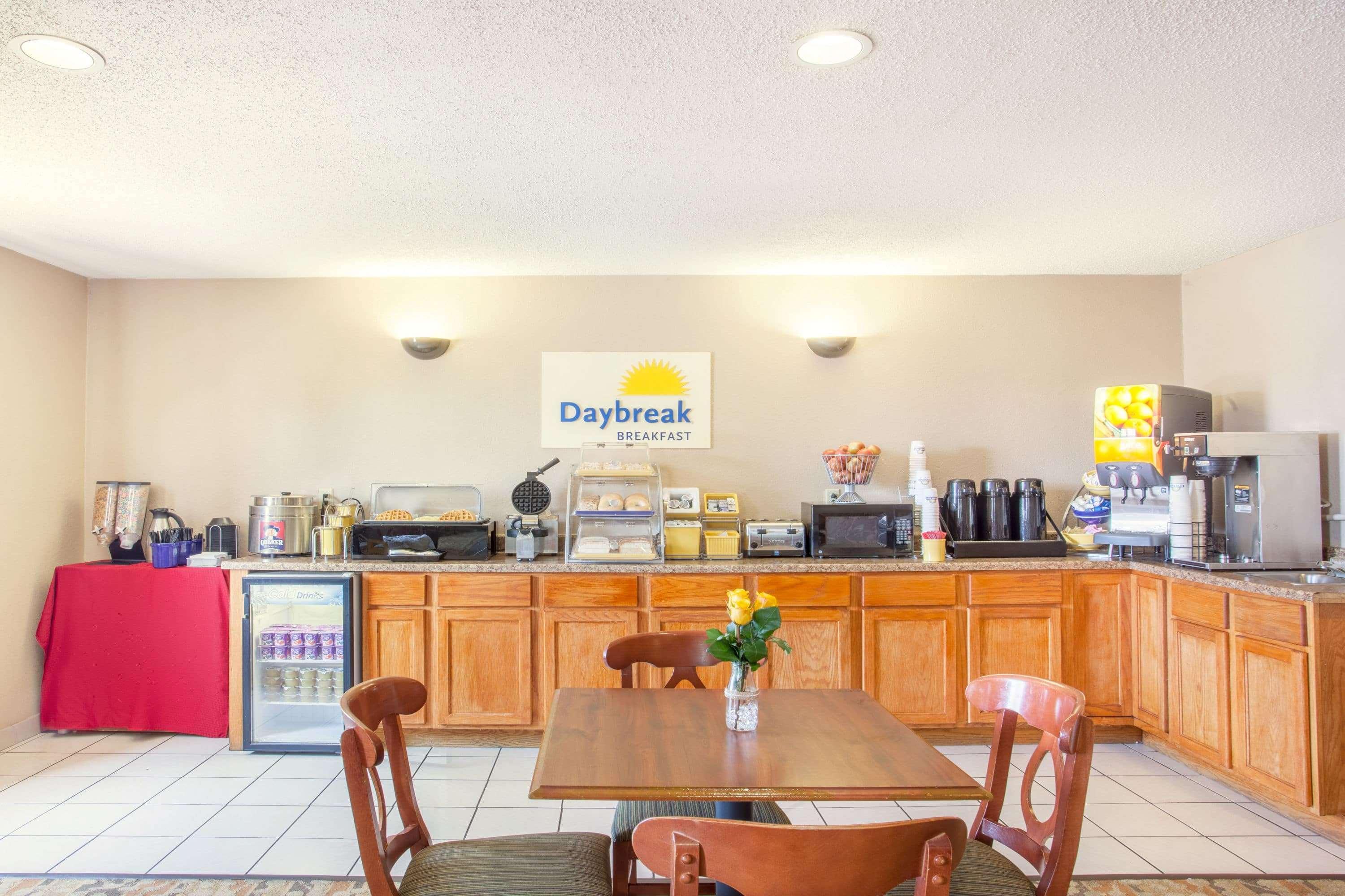 Days Inn By Wyndham Glasgow Eksteriør bilde