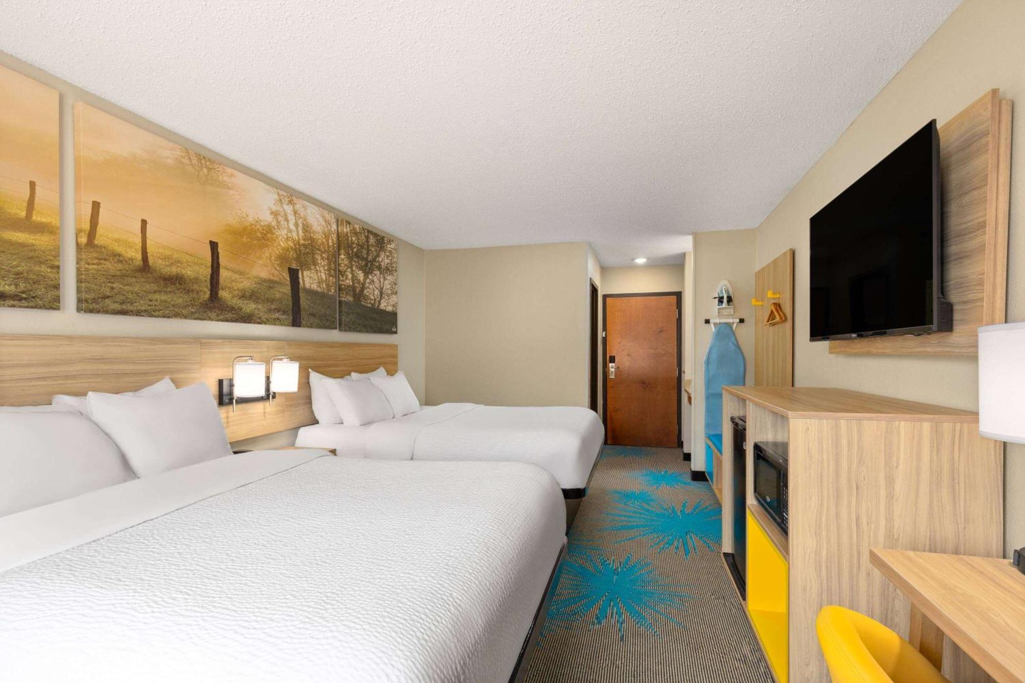 Days Inn By Wyndham Glasgow Eksteriør bilde