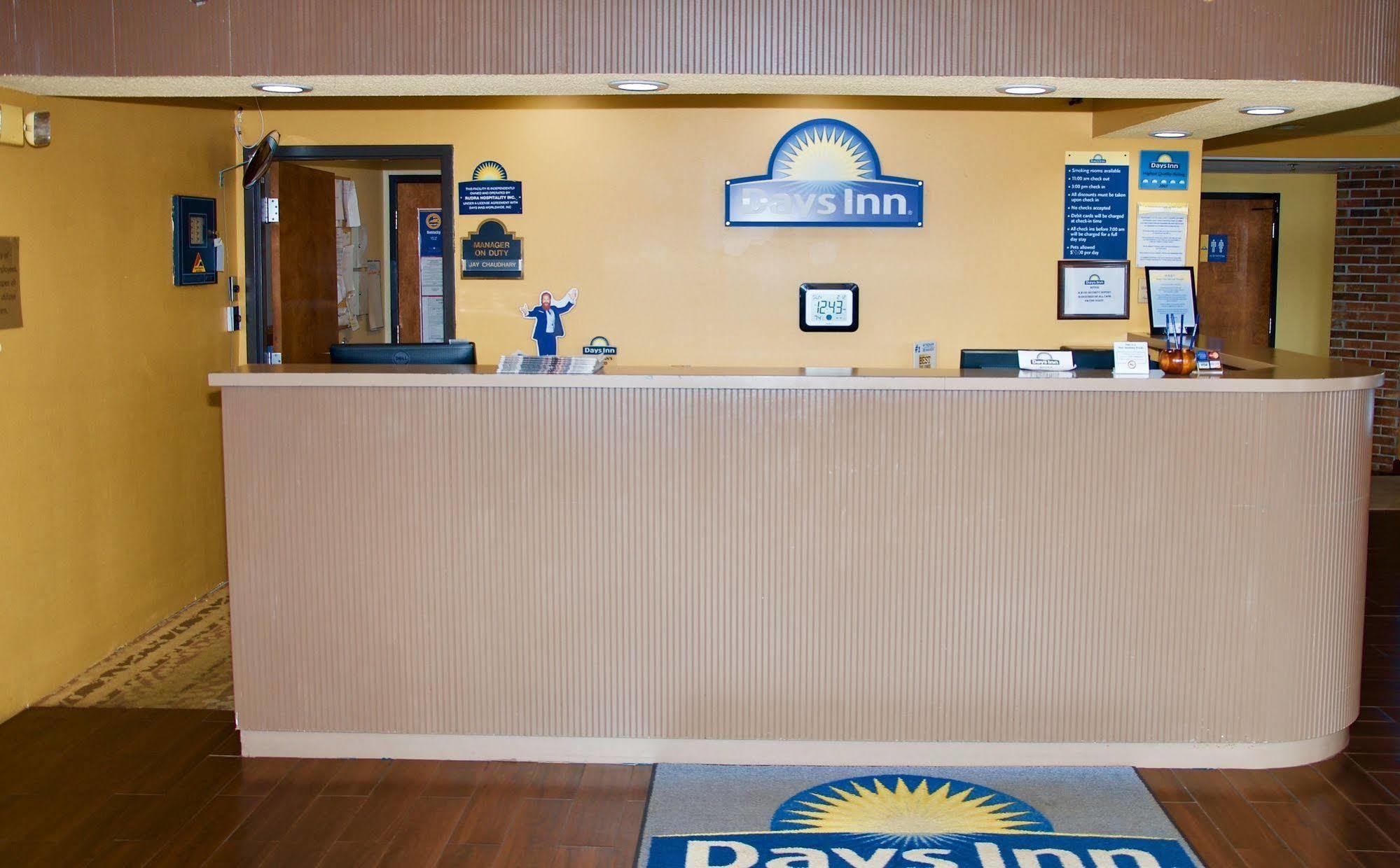 Days Inn By Wyndham Glasgow Eksteriør bilde